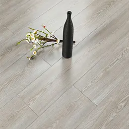 Colore del pavimento in laminato