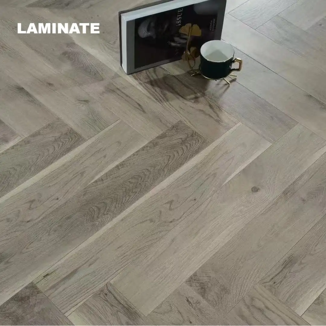 Pavimento laminato EIR 8 mm