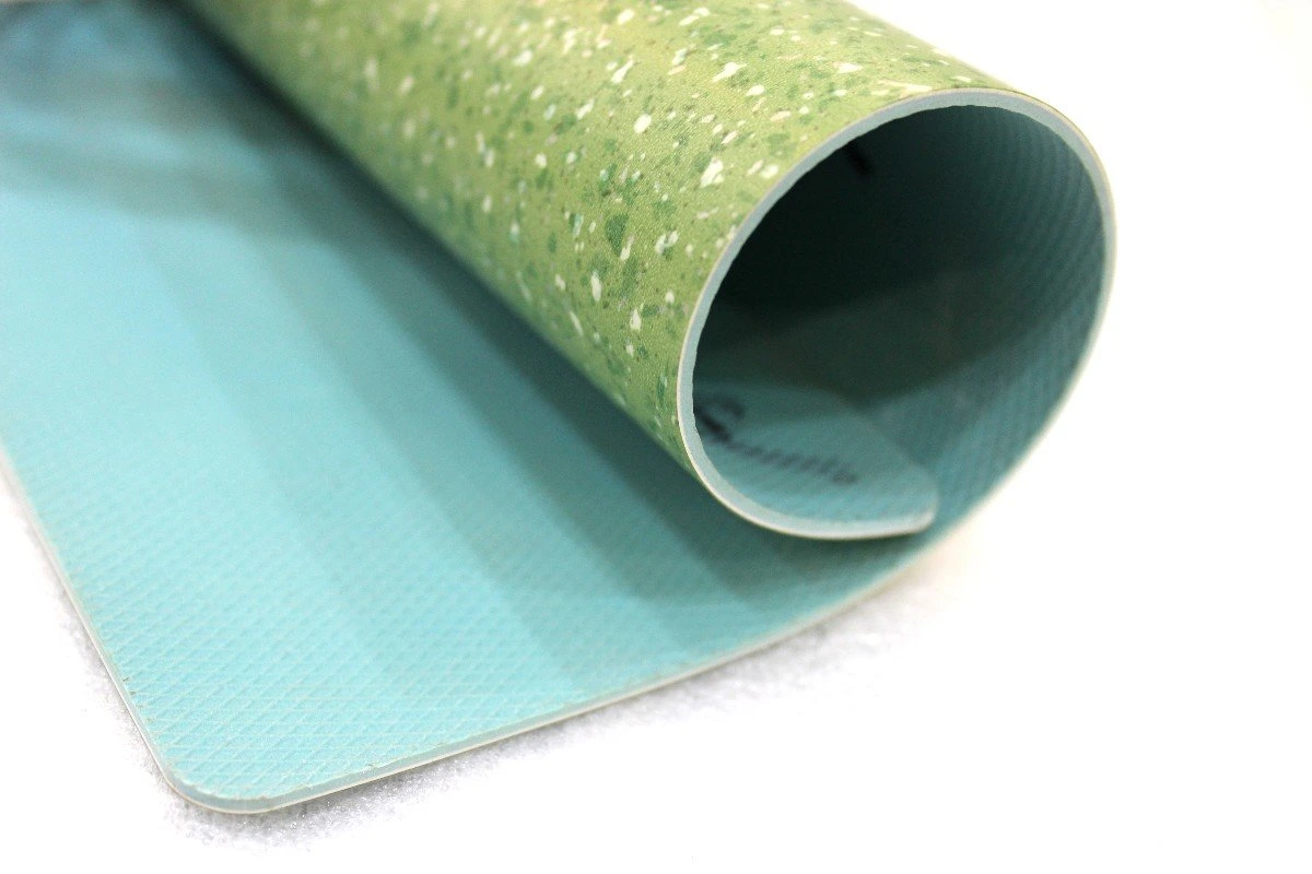 0.8mm Red Felt Back PVC Garage Floring Mat in Roll7