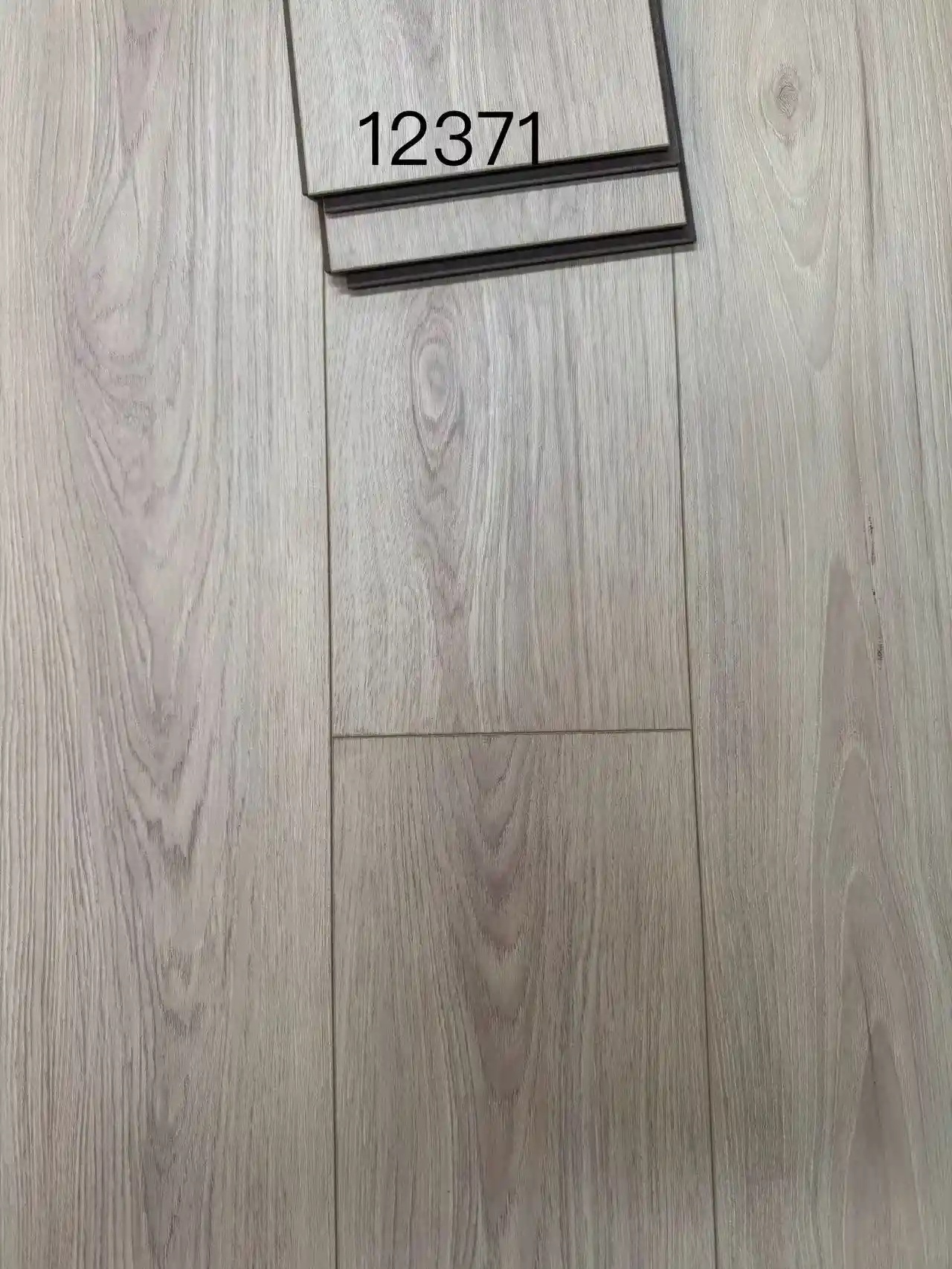 12mm u groove Waterproof Laminate flooring factory in China2