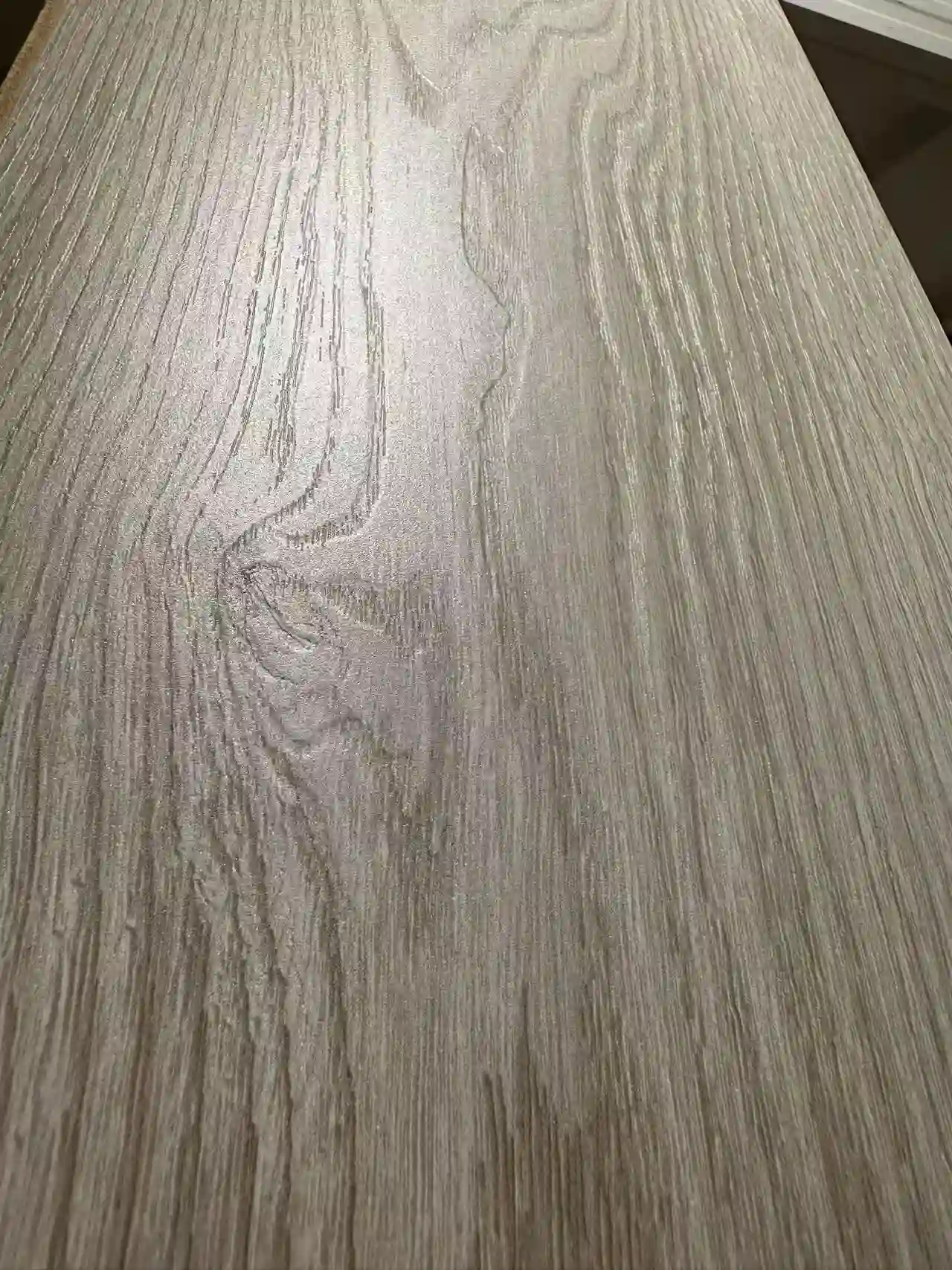 Laminate Flooring Embossed in Register
