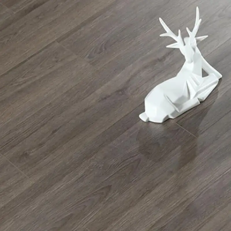 laminate chinese flooring cherry EIR oak waterproof in living room