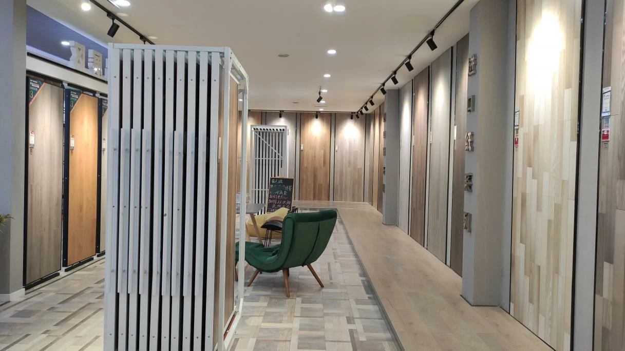 laminate flooring manufacturer
